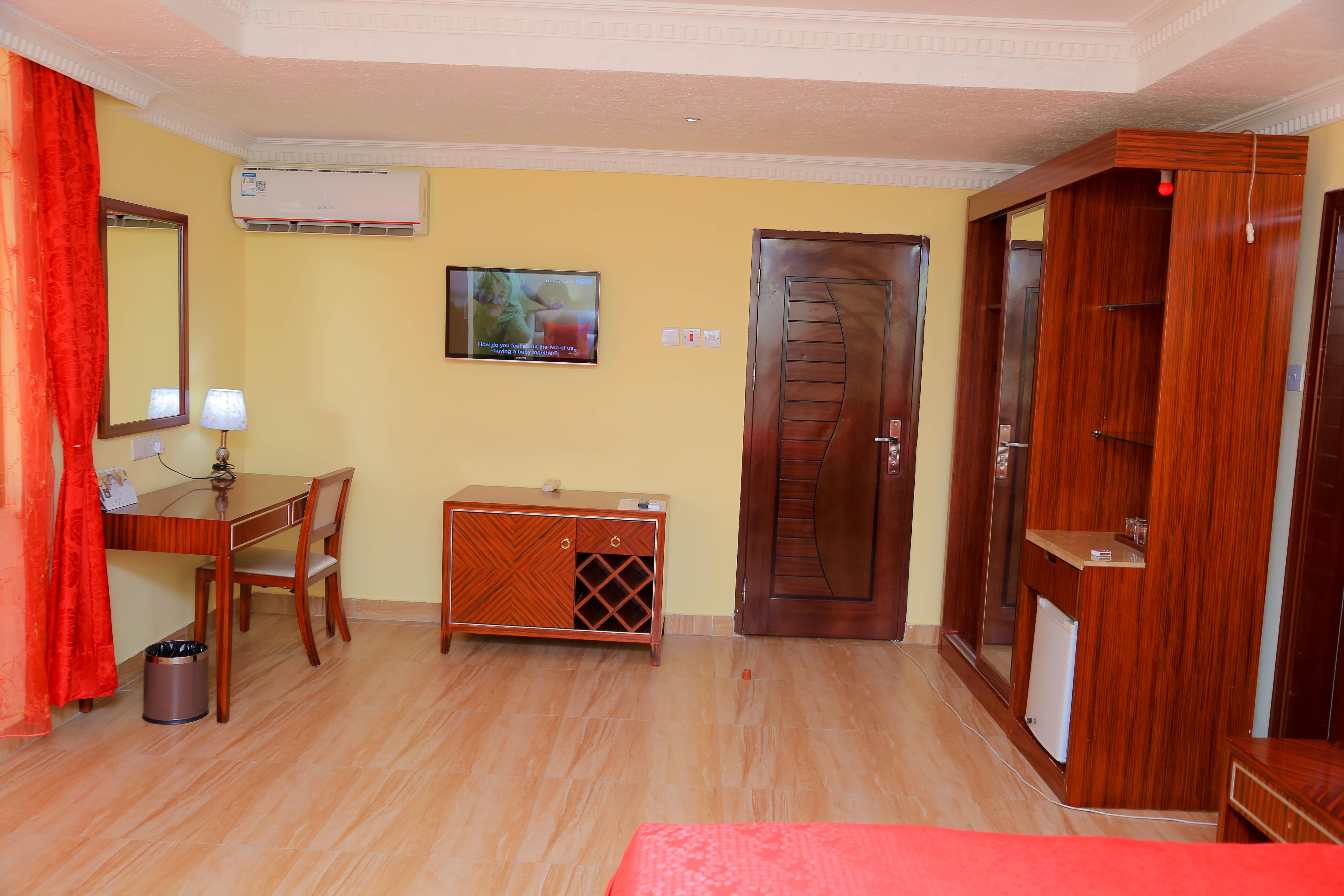 Tiffany Diamond Hotels Ltd - Indira Gandhi Street Daressalam Exterior foto