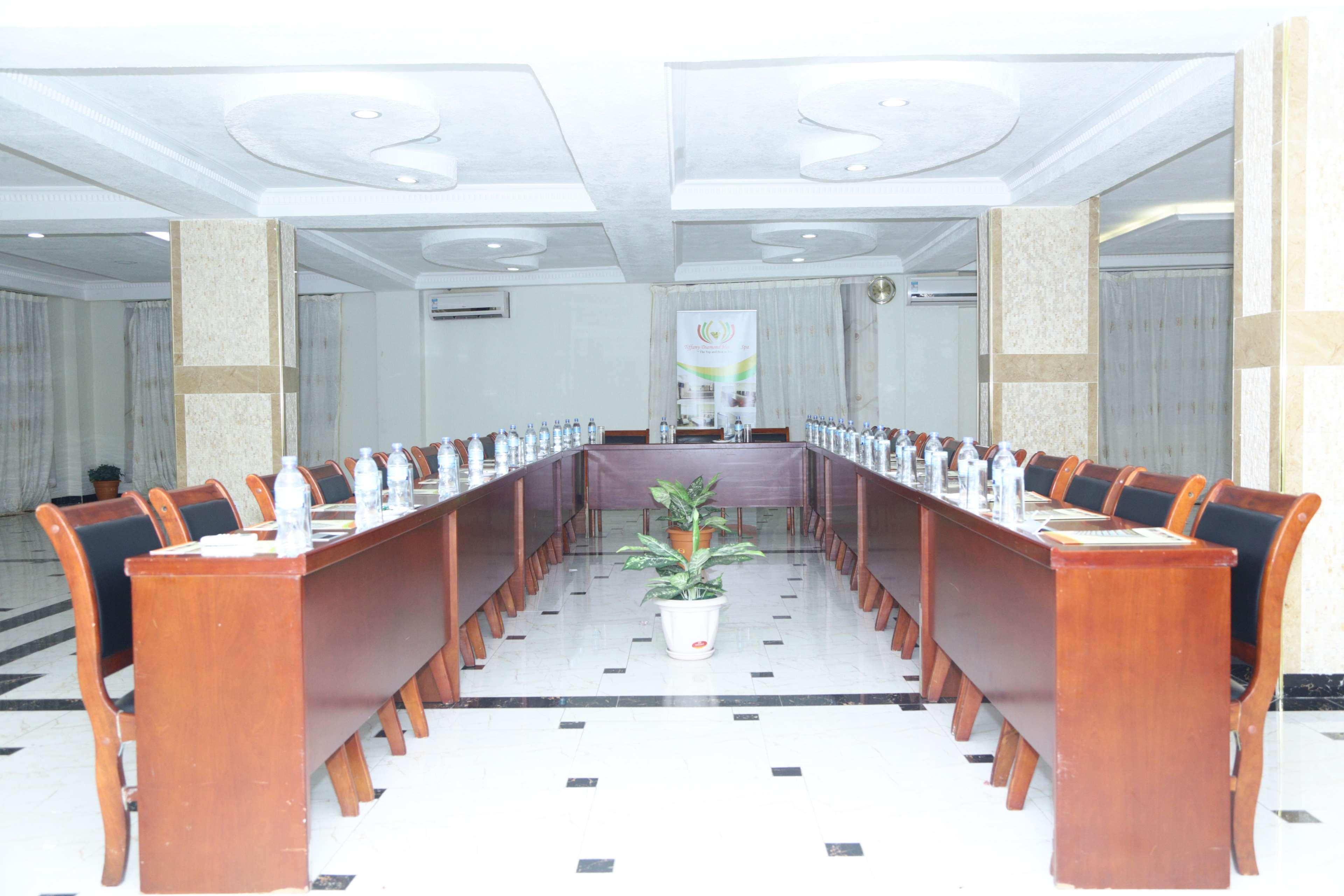 Tiffany Diamond Hotels Ltd - Indira Gandhi Street Daressalam Exterior foto