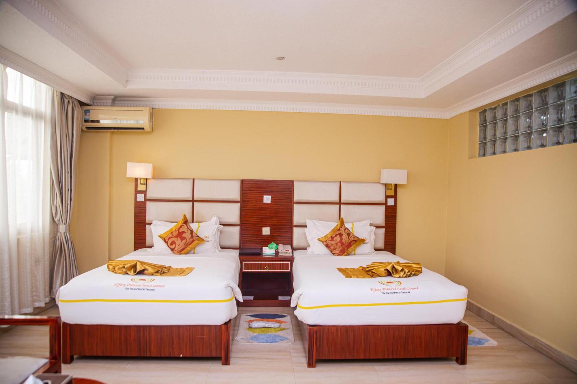 Tiffany Diamond Hotels Ltd - Indira Gandhi Street Daressalam Exterior foto